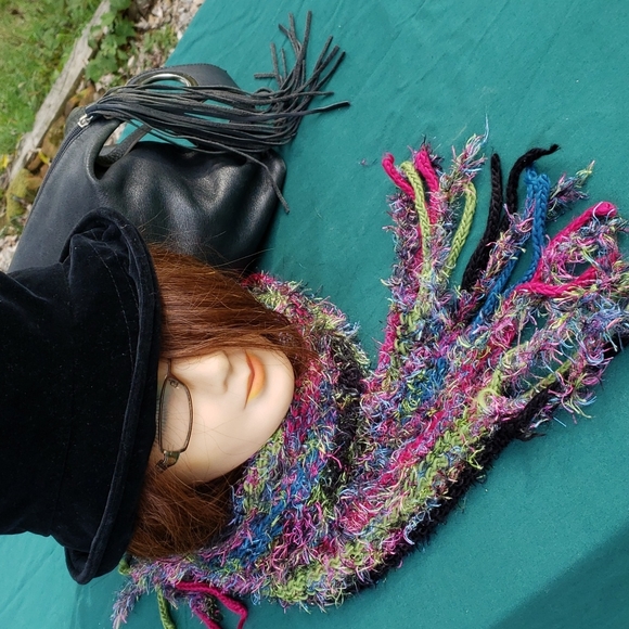 Scarf - Picture 1 of 1